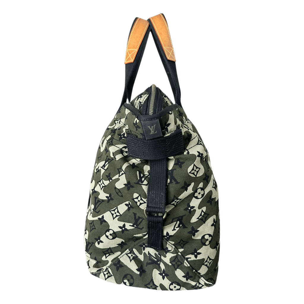 Louis Vuitton Takashi Murakami Green Camouflage Monogram Treillis Tote - Morely TrendsLouis Vuitton Type here:)
